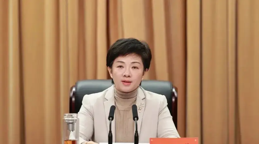 万闻华任江苏省文化和旅游厅厅长