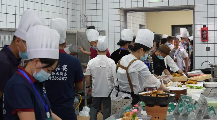 松阳煨盐鸡创意比拼启幕 非遗美食解锁40余种新吃法