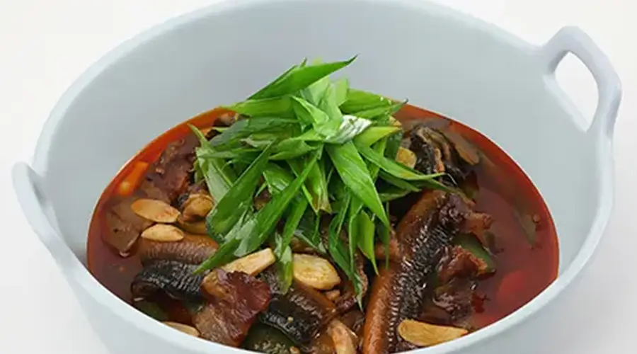 12道 特色风味地方菜，菜式丰富