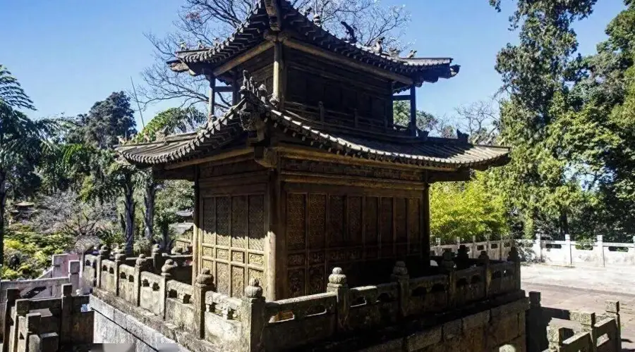 冲冠一怒为红颜，吴三桂铜铸金殿，朵朵莲花全是留给陈圆圆的念想！