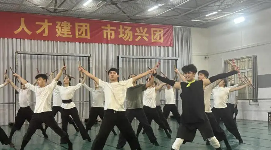 维吾尔族舞者依力凡扎根岭南:热爱可以跨越山海