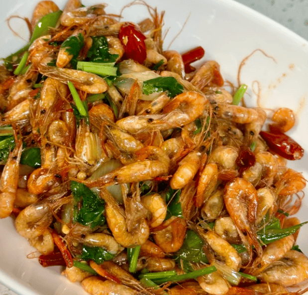 壳脆肉甜麻辣浓郁，一口尝尽江河鲜与山城辣韵