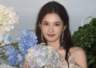 甜度满分！张婧仪《野狗骨头》花絮照手捧绣球笑容治愈