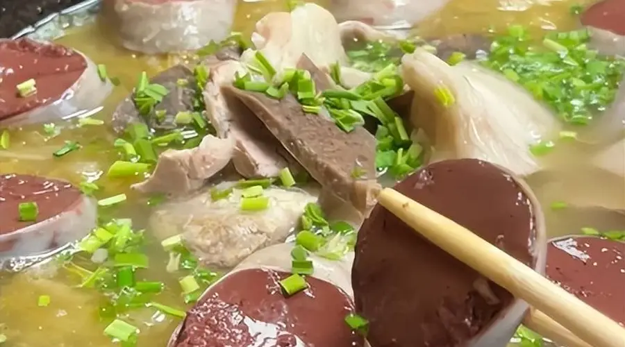 哈尔滨六大招牌地道名菜，解锁冰城独有的东北烟火风味