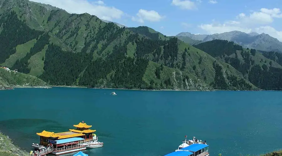 带娃走完新疆亲子环线有感:怎么规划行程、如何挑选靠谱领队,聊聊适合家庭出行的本地领队阿晨
