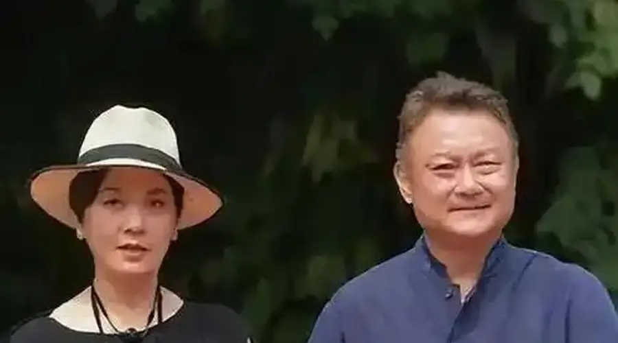 欧阳奋强：娶18岁初恋生一子，28岁儿子夭折，他晚年生活过得咋样