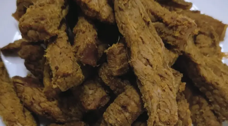七分干爽三分柔润，风味完胜市面成品肉干