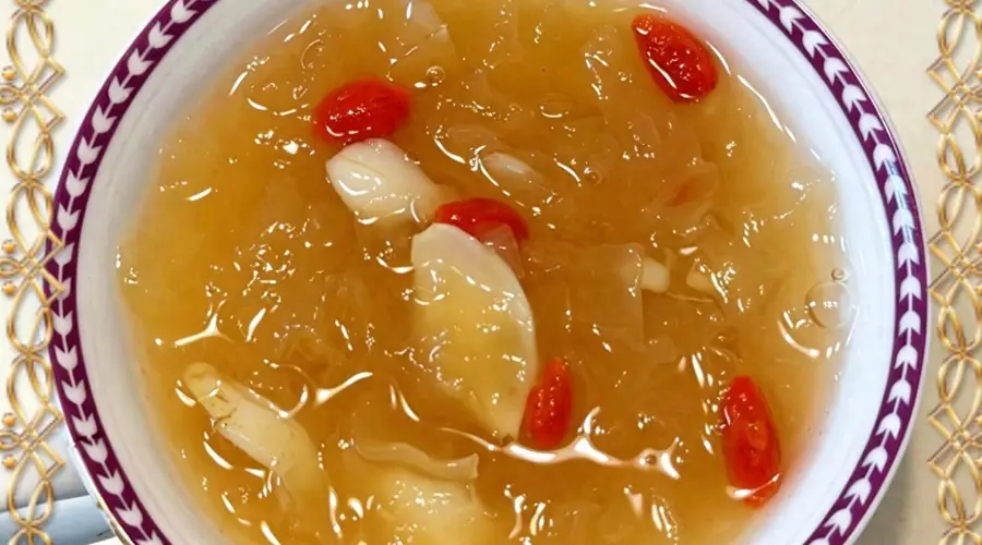 后天大暑滋阴正当时 早餐别用牛奶豆浆 换喝银耳百合羹清内热补虚