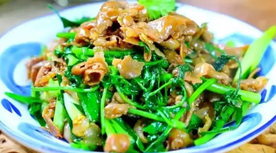 大暑后，年纪越大越要管住嘴，少吃西瓜榴莲，常吃8样，增免疫