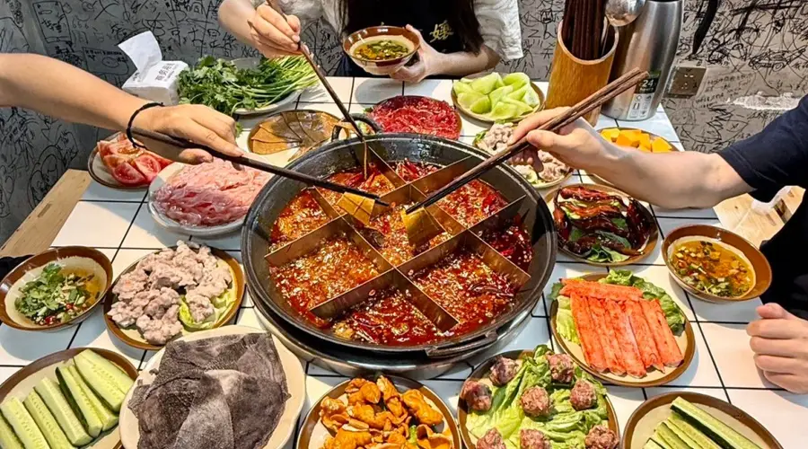 洪崖洞游玩附近火锅怎么选