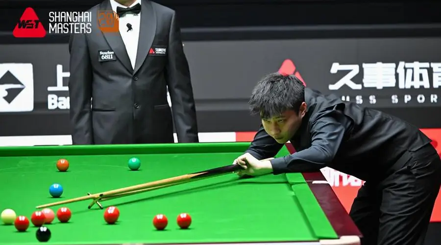 斯诺克上海大师赛：吴宜泽6-2斯佳辉 携手赵心童晋级八强