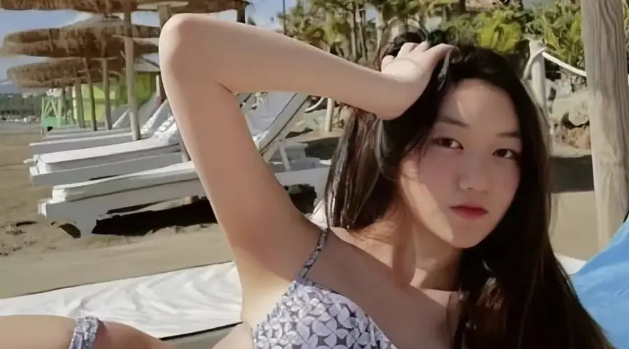 20岁的李嫣这么美了!身高气质被称“王菲本菲”?