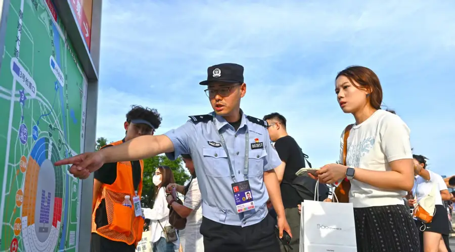 累计近20万观众欢聚鸟巢,北京警方“一馆一策”筑牢安全防线
