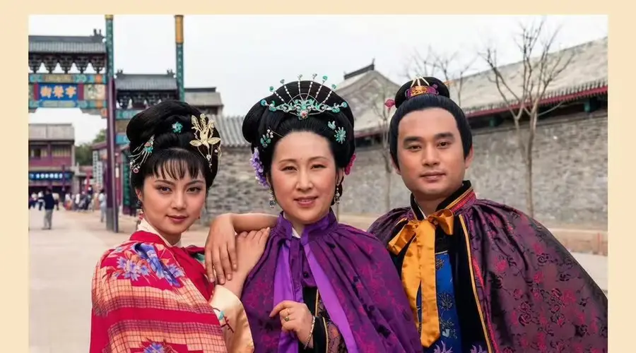 87版《红楼梦》“薛姨妈”扮演者李凤英去世,“薛蟠”“宝钗”书祭文泣拜