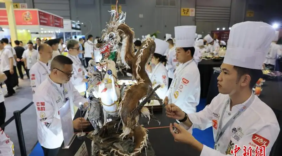 四川成都:全球400余名烹饪精英同台角逐国际中餐烹饪锦标赛