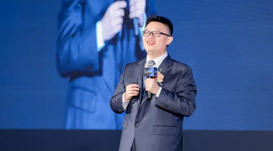 机器人大脑，值钱的生意还是卖炭的苦活？