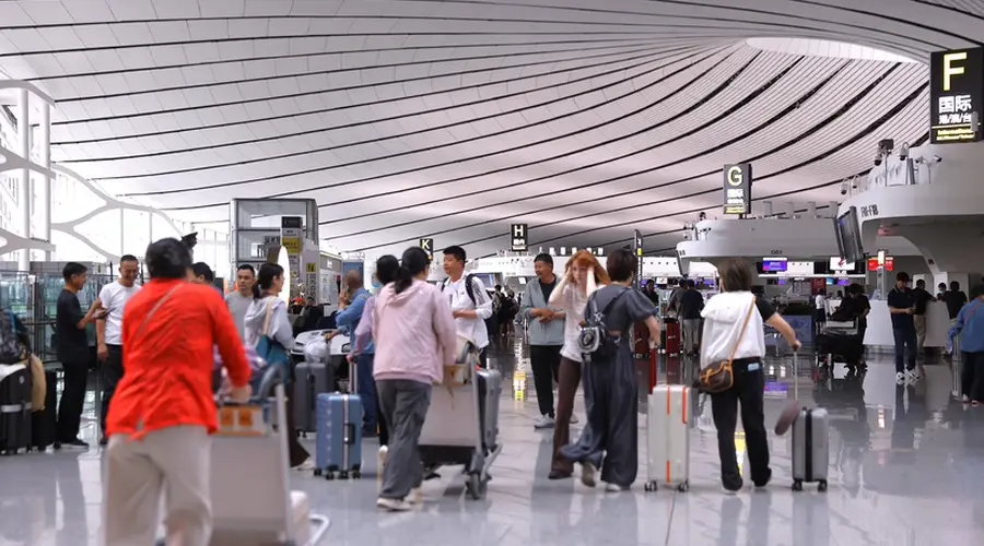 大兴机场暑期单日航班旅客量均创新高