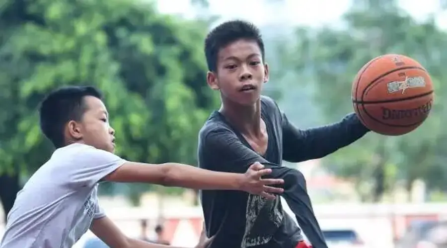独臂篮球少年张家城被广东白云学院录取