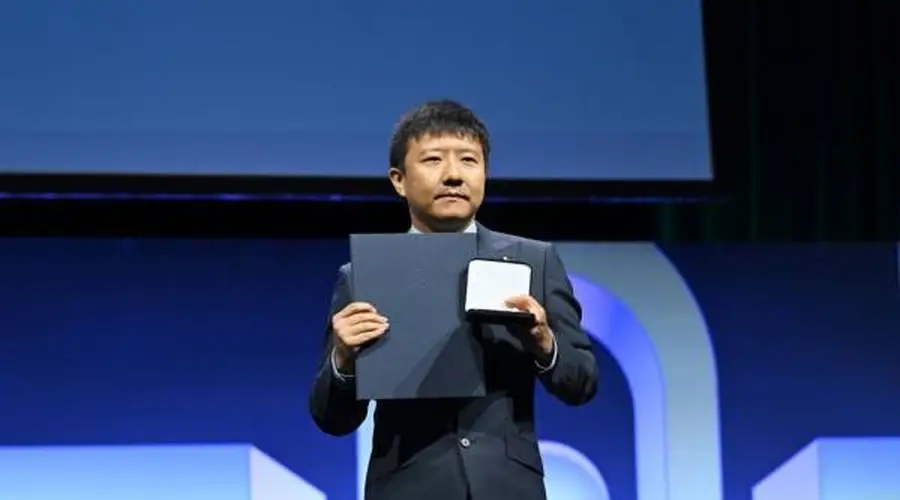 写二次元、张靓颖,菲尔兹奖得主邓煜的诗火了