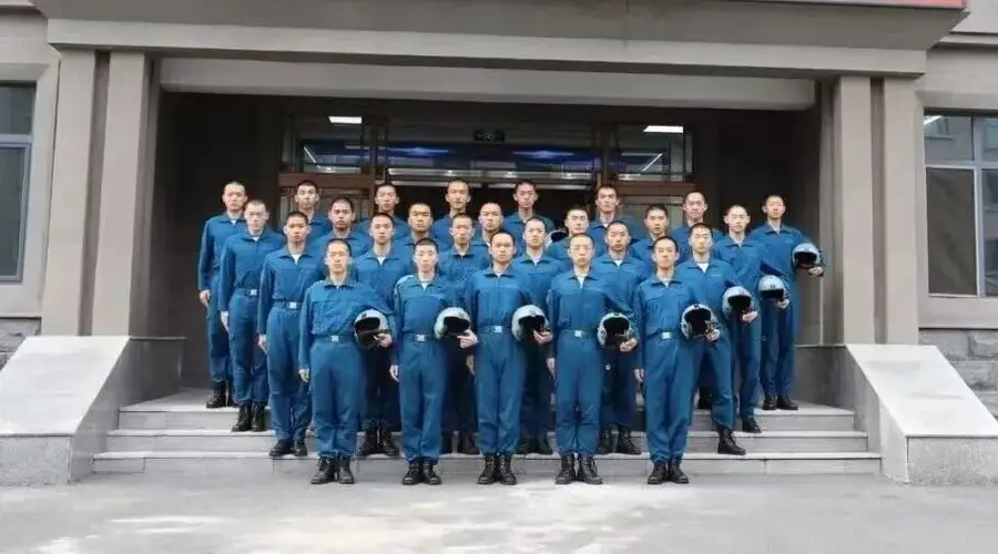出飞率全国第一！这群吉林少年，搭乘鲲鹏开启蓝天军旅