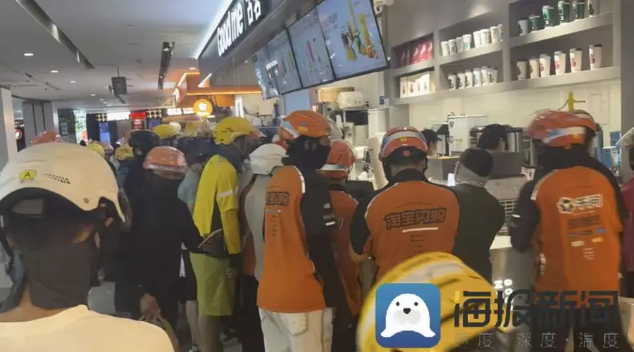 立秋“秋天的第一杯奶茶”济南世茂商圈探访 品牌热度分化冷热不一