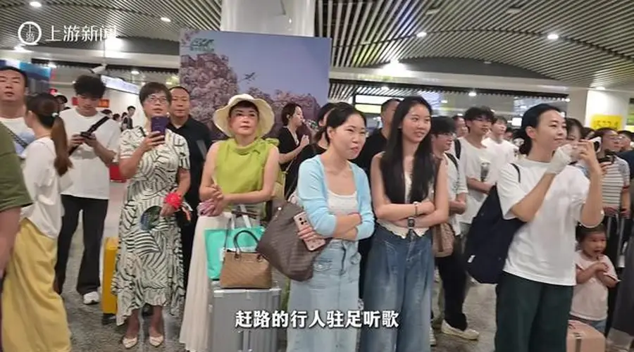 重庆夏日好去处 烟火角落藏清凉供市民游客休憩