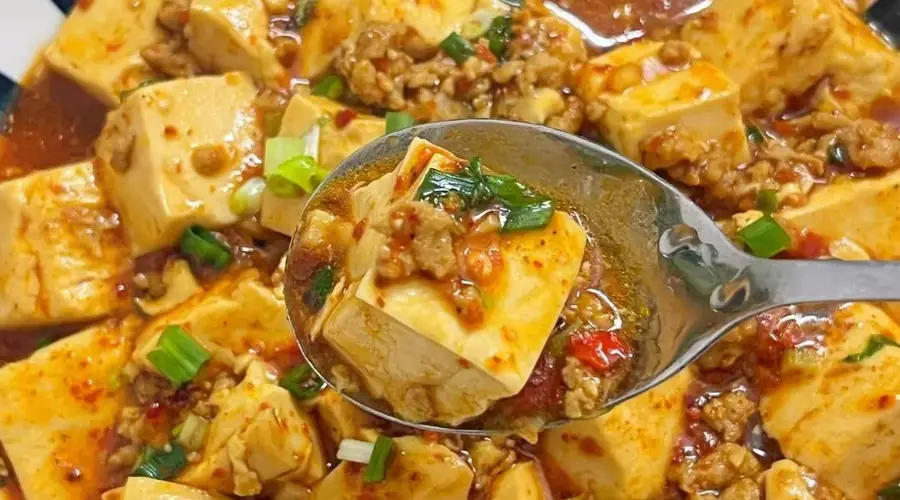 麻婆豆腐够不够下饭，底料很关键，教你餐馆不外传的配比，麻辣嫩滑