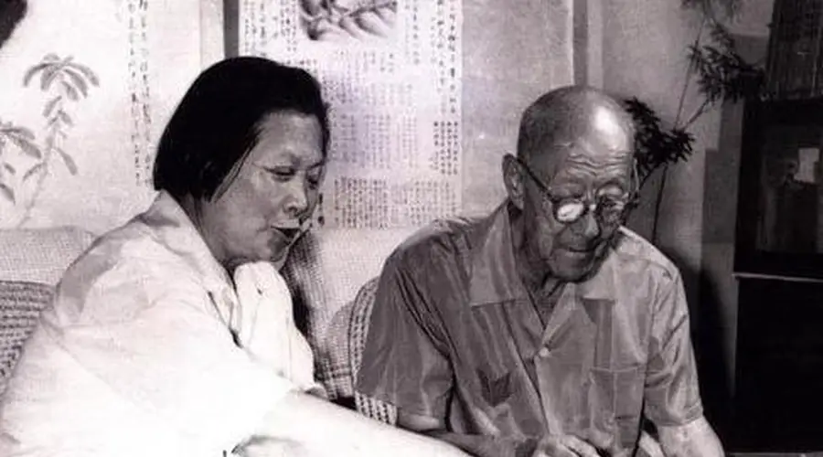 他捐给故宫上千亿，晚年想住高级病房被拒，院方：你级别不够！