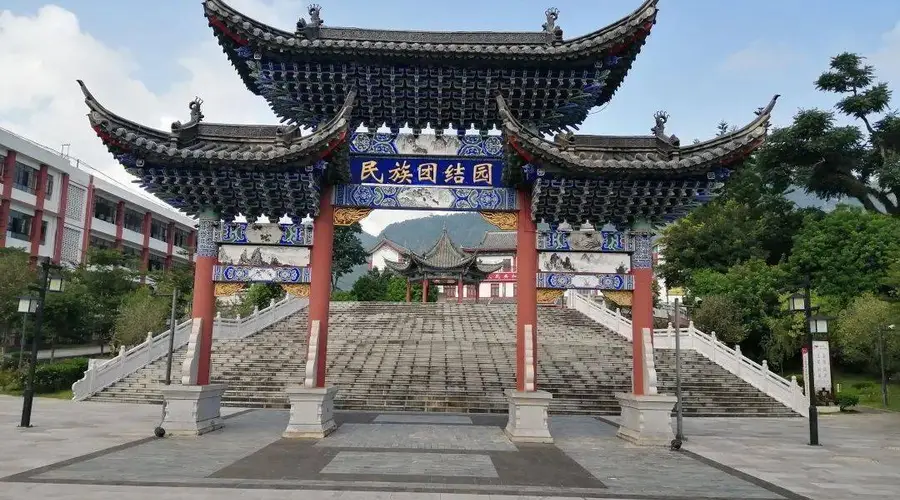 假期旅行好去处!中国超美的5个小众城市,全部去过的人很少