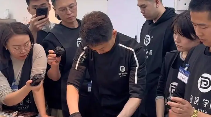 美式披萨创业课8月份班次开始招生！暑期有学习进阶需求的朋友们约起来！