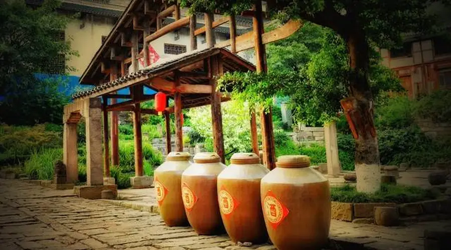 酱香酒为什么要存放三年以上才出厂,陈酿的作用了解一下