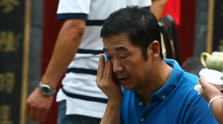 邓婕凭简短悼念引发口碑反转，张国立一家形象悄然改变