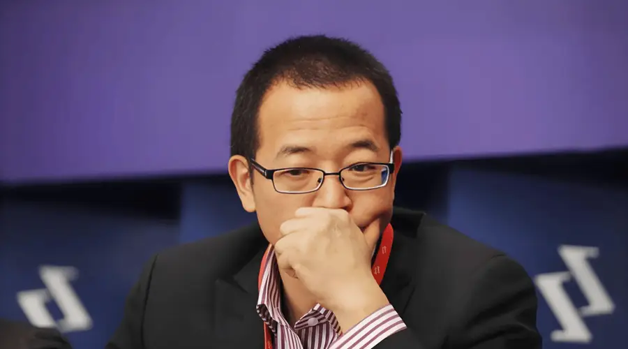 兄弟徒弟皆成对手 俞敏洪遭遇双重挑战