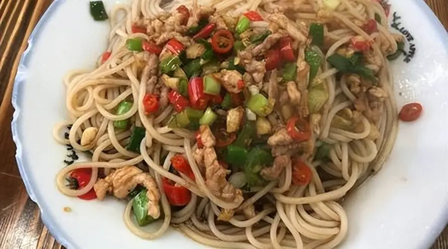 广丰炒粉：街巷间的家乡情与美食魂