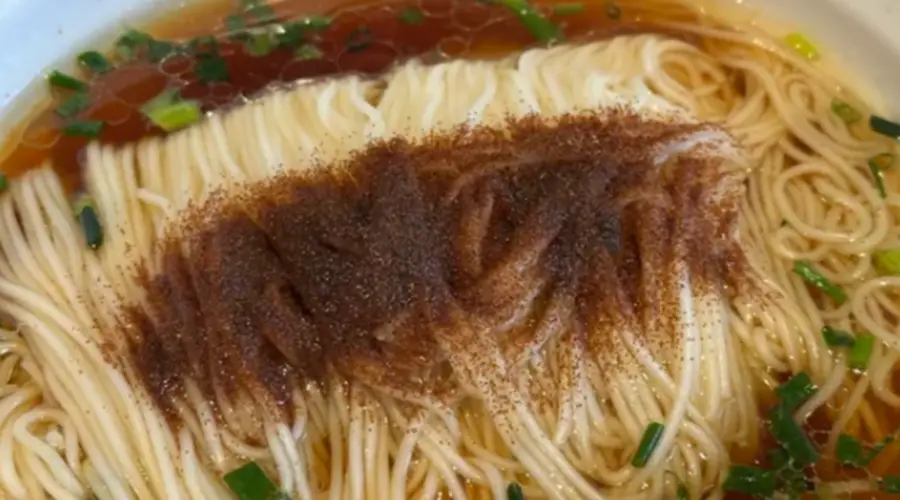 芜湖虾籽面核心是虾籽 清鲜风味藏在细碎颗粒里