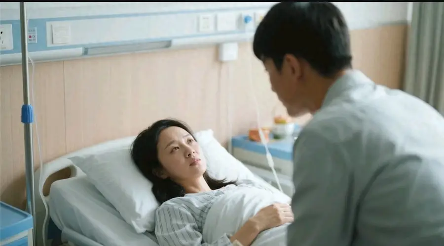妻子得知初恋时日无多后关书房一夜 天亮后向丈夫提出离婚