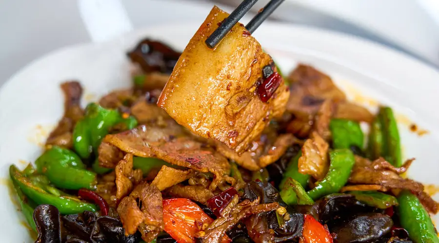 从灶火与历史中走来的江湖菜：萍乡小炒肉