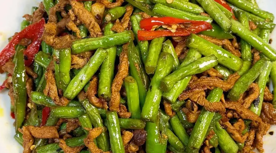 炒豆角半生发涩?原来第一步就错了,教你鲜香熟透的做法