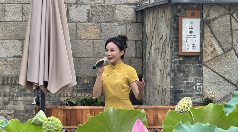 泉韵流声!济南泉畔上演沉浸式艺术快闪秀