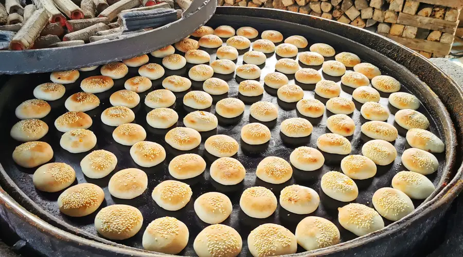 江门非遗恩平烧饼 传承500年古法烤炉手艺