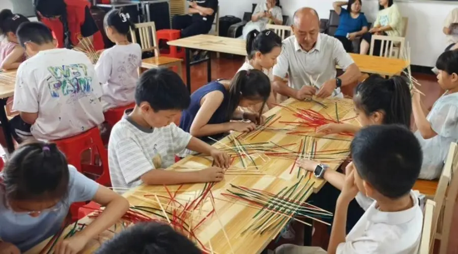 舒城近百场非遗活动服务超10万人次 以美育点燃少年非遗传承热