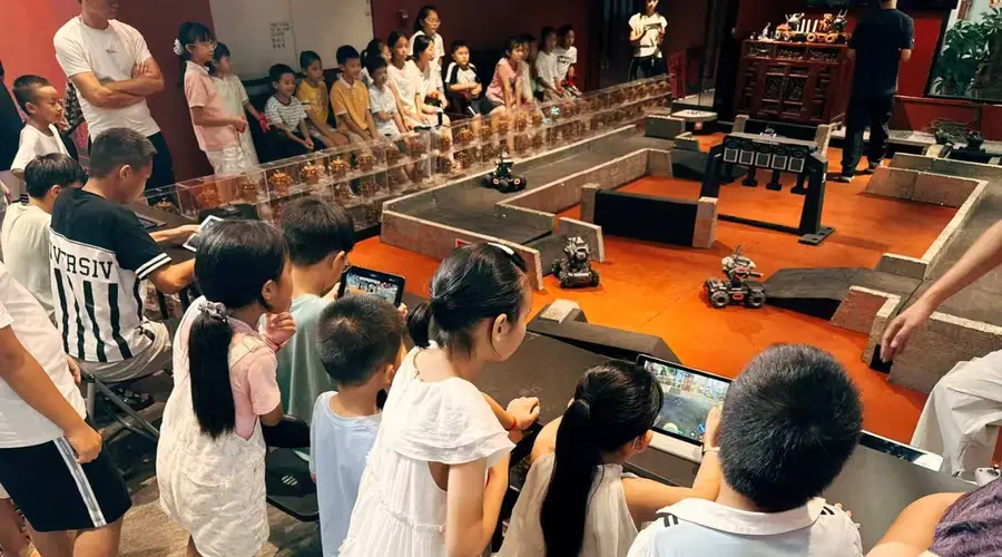 福永爱心驿站非遗研学启动 60名“小候鸟”亲子研学体验受热捧