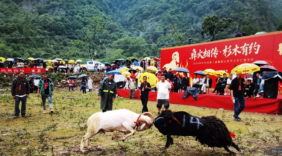 把“节日”办成“节庆” 火把节假期四川德昌接待游客19.3万人次
