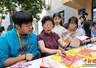 8月5日香港师生赴乌市 两地青少年共探民族文化魅力