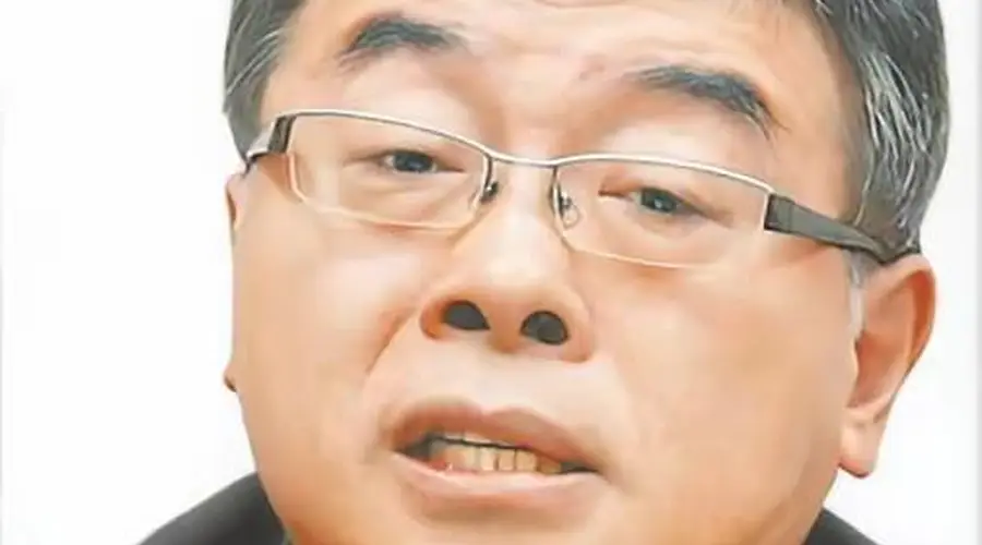 邱毅跟郑丽文,彻底撕破脸了。