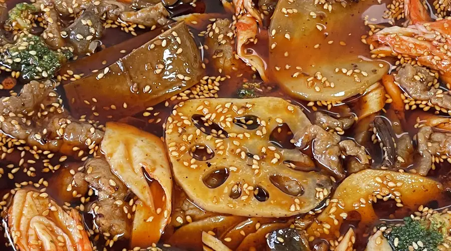这锅钵钵鸡，在家就能实现自由