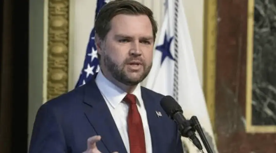 乌发起攻击,却被美国紧急叫停!万斯:乌克兰应最大限度地进行防御