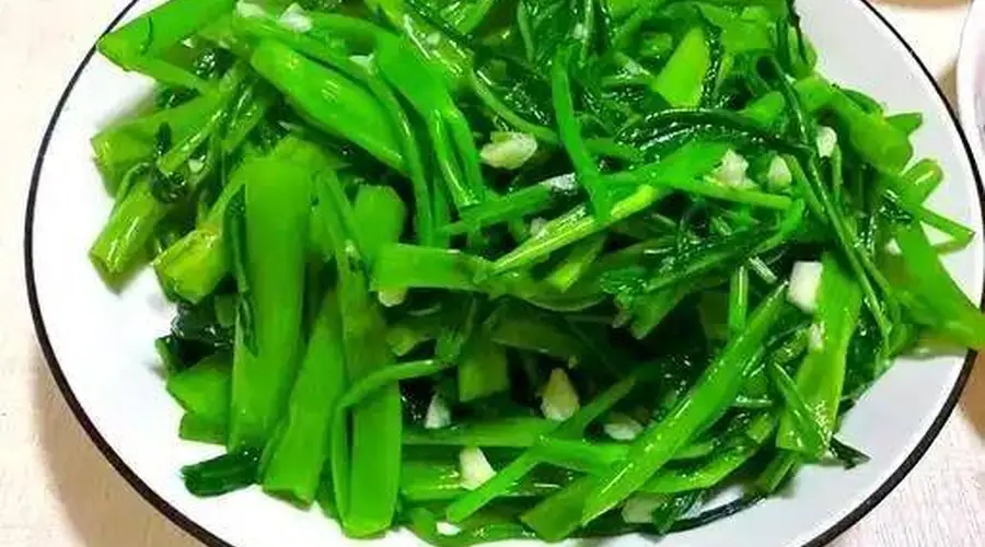 三口之家夏日晚饭，平价时令蔬菜，清爽去火，家常素菜百吃不腻！