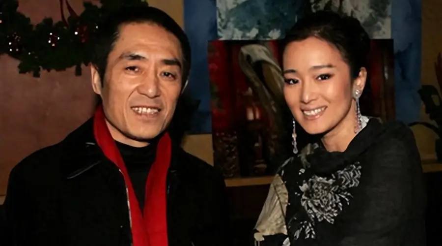 难怪当年张艺谋宁死不娶巩俐,不是嫌她条件差,向太早就透露过了