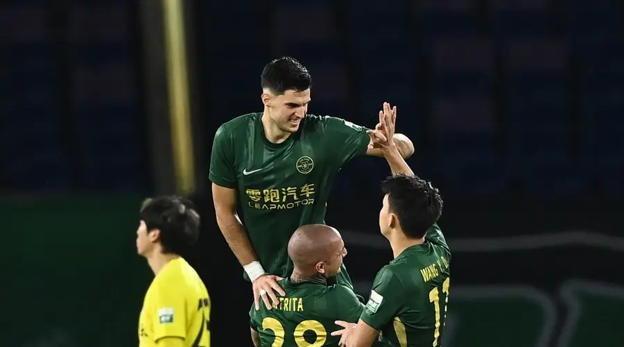 中超-米特里策传射陶强龙替补绝杀 浙江3-2海牛